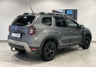 Подержанный автомобиль Renault Duster 2021 года (5 фото)