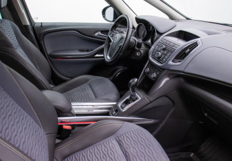 Подержанный автомобиль Opel Zafira Compactvan 2013 года (9 фото)