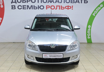 Подержанный автомобиль Skoda Fabia Hatchback 2010 года (2 фото)