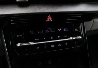 Подержанный автомобиль Kia Carnival 2021 года (15 фото)