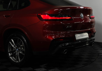 Подержанный автомобиль BMW X4 2020 года (20 фото)