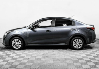 Подержанный автомобиль Kia Rio Sedan 2021 года (3 фото)