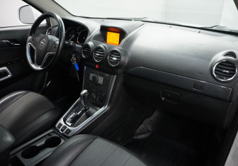Подержанный автомобиль Opel Antara 2013 года (11 фото)