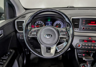 Подержанный автомобиль Kia Sportage 2019 года (21 фото)