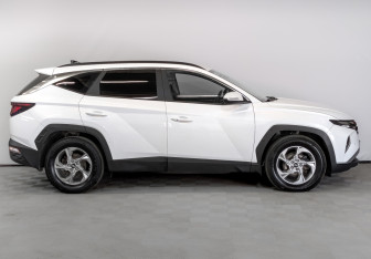Подержанный автомобиль Hyundai Tucson 2022 года (4 фото)