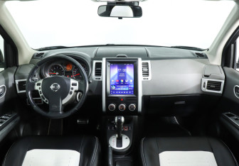 Подержанный автомобиль Nissan X-Trail 2008 года (12 фото)