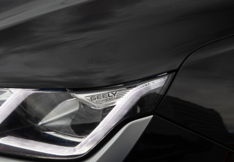 Подержанный автомобиль Geely Coolray 2021 года (15 фото)