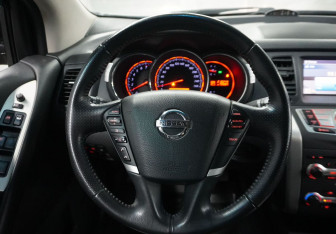 Подержанный автомобиль Nissan Murano Suv 2011 года (12 фото)