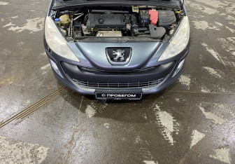 Подержанный автомобиль Peugeot 308 Hatchback 2008 года (9 фото)