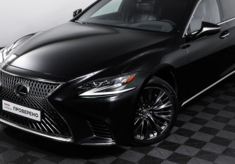 Подержанный автомобиль Lexus LS 2018 года (27 фото)