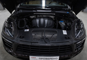 Подержанный автомобиль Porsche Macan 2018 года (9 фото)