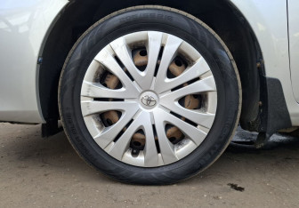 Подержанный автомобиль Toyota Corolla Sedan 2010 года (9 фото)