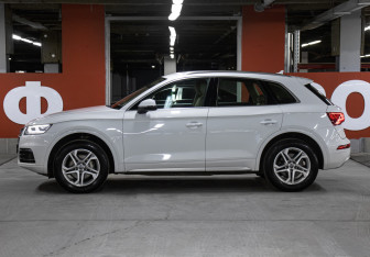 Подержанный автомобиль Audi Q5 2018 года (9 фото)