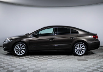 Подержанный автомобиль Volkswagen Passat CC 2013 года (8 фото)