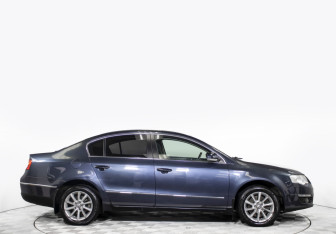 Подержанный автомобиль Volkswagen Passat Sedan 2007 года (4 фото)