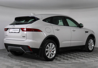 Подержанный автомобиль Jaguar E-Pace 2018 года (5 фото)