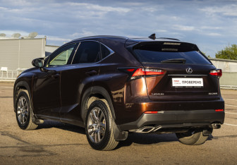 Подержанный автомобиль Lexus NX 2017 года (7 фото)