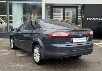 Подержанный автомобиль Ford Mondeo Sedan 2012 года (7 фото)