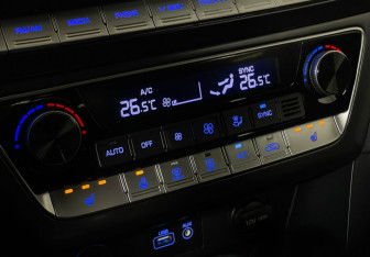 Подержанный автомобиль Hyundai Sonata 2018 года (17 фото)