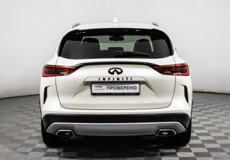 Подержанный автомобиль Infiniti QX50 2018 года (6 фото)