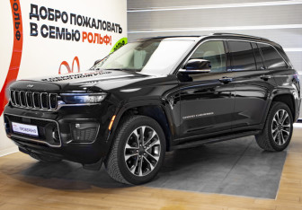 Подержанный автомобиль Jeep Grand Cherokee 2022 года (1 фото)