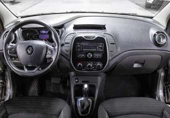 Подержанный автомобиль Renault Kaptur 2016 года (14 фото)