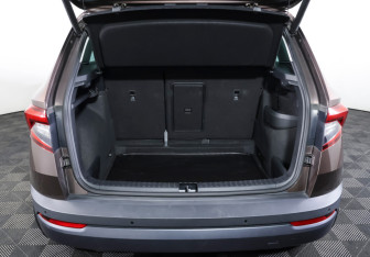 Подержанный автомобиль Skoda Karoq 2020 года (9 фото)