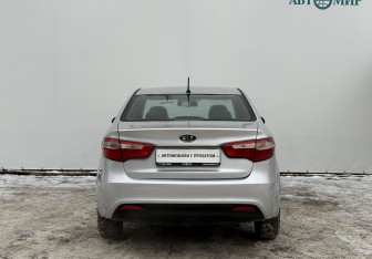 Подержанный автомобиль Kia Rio Sedan 2012 года (6 фото)