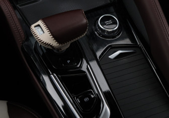 Подержанный автомобиль Geely Monjaro 2023 года (23 фото)