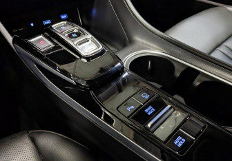 Подержанный автомобиль Hyundai Sonata 2022 года (28 фото)