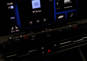 Подержанный автомобиль Volkswagen Golf Hatchback 2021 года (20 фото)