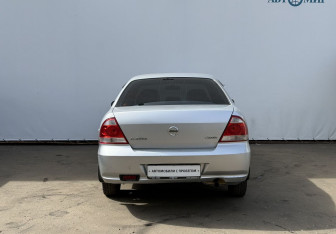 Подержанный автомобиль Nissan Almera Classic 2011 года (6 фото)