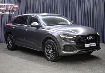 Подержанный автомобиль Audi Q8 2020 года (3 фото)
