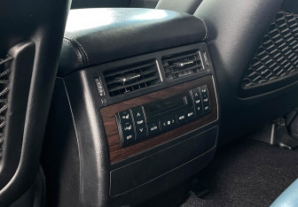 Подержанный автомобиль Toyota Land Cruiser Suv 2017 года (19 фото)