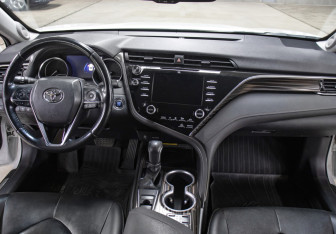 Подержанный автомобиль Toyota Camry Sedan 2020 года (14 фото)