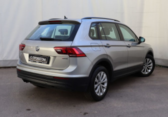 Подержанный автомобиль Volkswagen Tiguan 2019 года (4 фото)