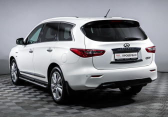 Подержанный автомобиль Infiniti QX60 2014 года (7 фото)