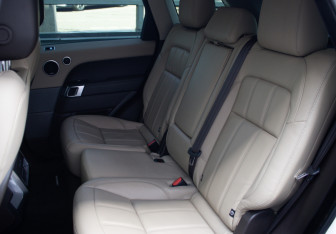 Подержанный автомобиль Land Rover Range Rover Sport 2018 года (13 фото)
