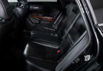 Подержанный автомобиль Honda Crosstour 2012 года (10 фото)