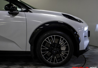 Подержанный автомобиль Zeekr X 2023 года (29 фото)