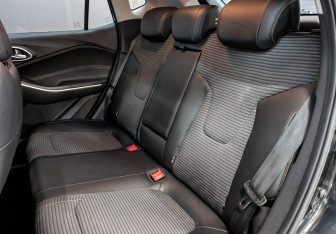 Подержанный автомобиль Москвич 3 2023 года (18 фото)