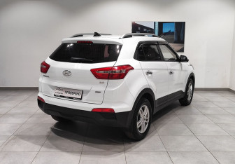 Подержанный автомобиль Hyundai Creta 2019 года (5 фото)