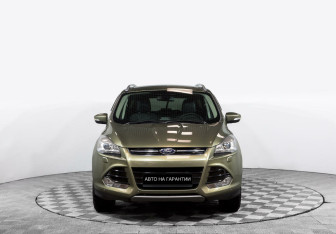 Подержанный автомобиль Ford Kuga 2014 года (2 фото)