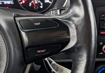 Подержанный автомобиль Kia Rio Hatchback 2021 года (27 фото)