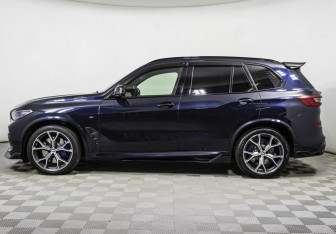 Подержанный автомобиль BMW X5 2018 года (8 фото)