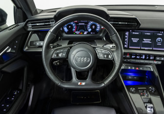 Подержанный автомобиль Audi A3 Sedan 2021 года (10 фото)