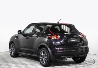 Подержанный автомобиль Nissan Juke 2012 года (7 фото)