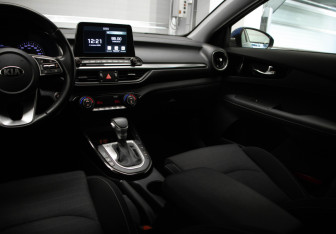 Подержанный автомобиль Kia Cerato Sedan 2021 года (22 фото)