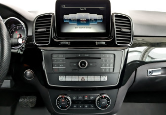 Подержанный автомобиль Mercedes-Benz GLE 2017 года (15 фото)