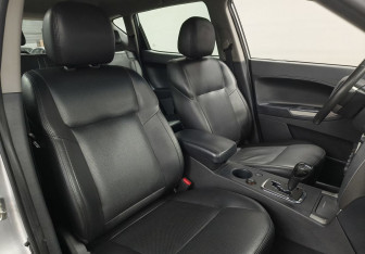 Подержанный автомобиль Geely Emgrand X7 2014 года (11 фото)